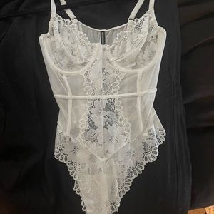 White underwired cage detail lace body